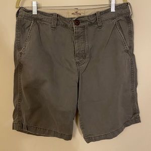 NWOT Men’s Hollister Khaki shorts